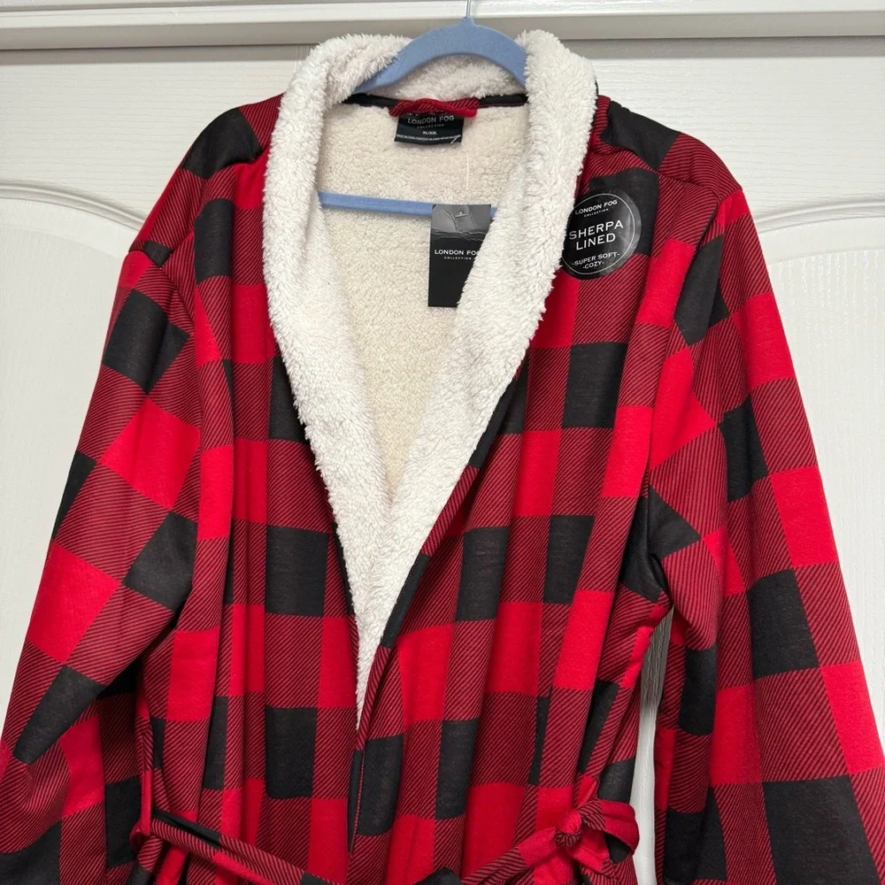Men’s London Fog Plaid Sherpa lined Robe - Picture 6 of 7